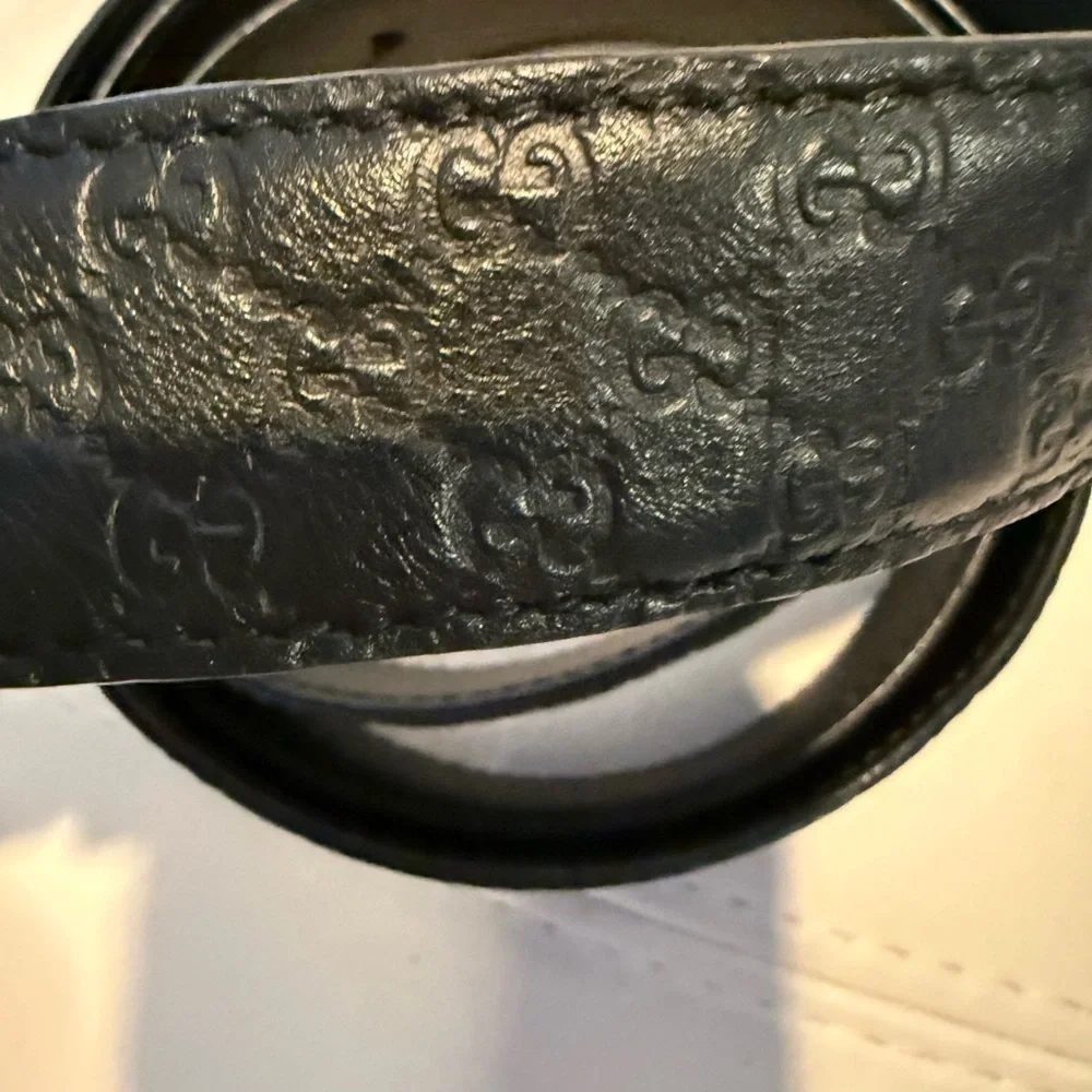 Black Logo Embossed Leather Gucci Belt Size 110